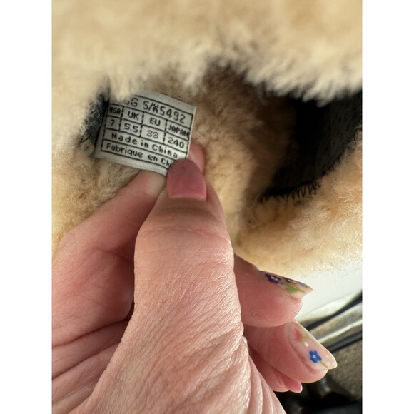 UGG Black Patent Leather Kiltie Clog With Detatchable Fringe Size 7 Rare - Picture 8 of 15